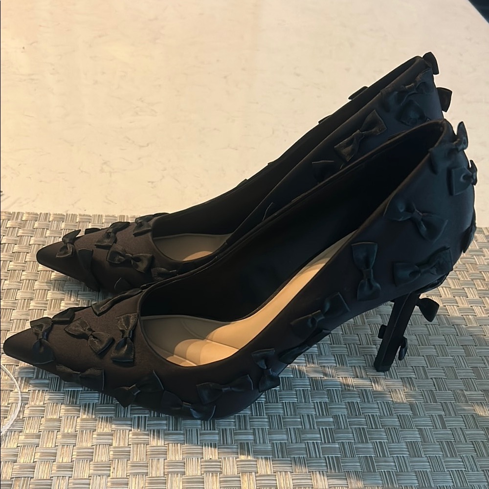 GIANI BINI Black Bow-Adorned Heels - Picture 2 of 10